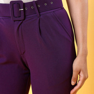 Women Tapered Pleated Pant With Belt