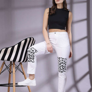 Women Straight Fit Jeans