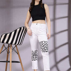 Women Straight Fit Jeans