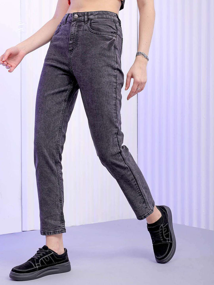 Women Straight Fit Jeans