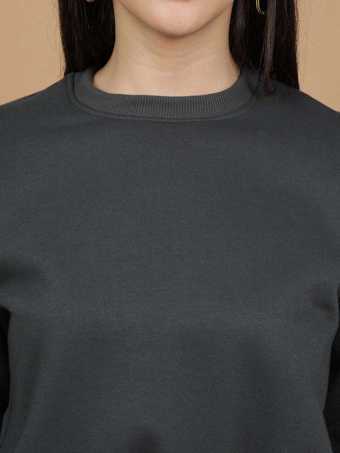 Women's Solid Regular Fit Sweatshirt