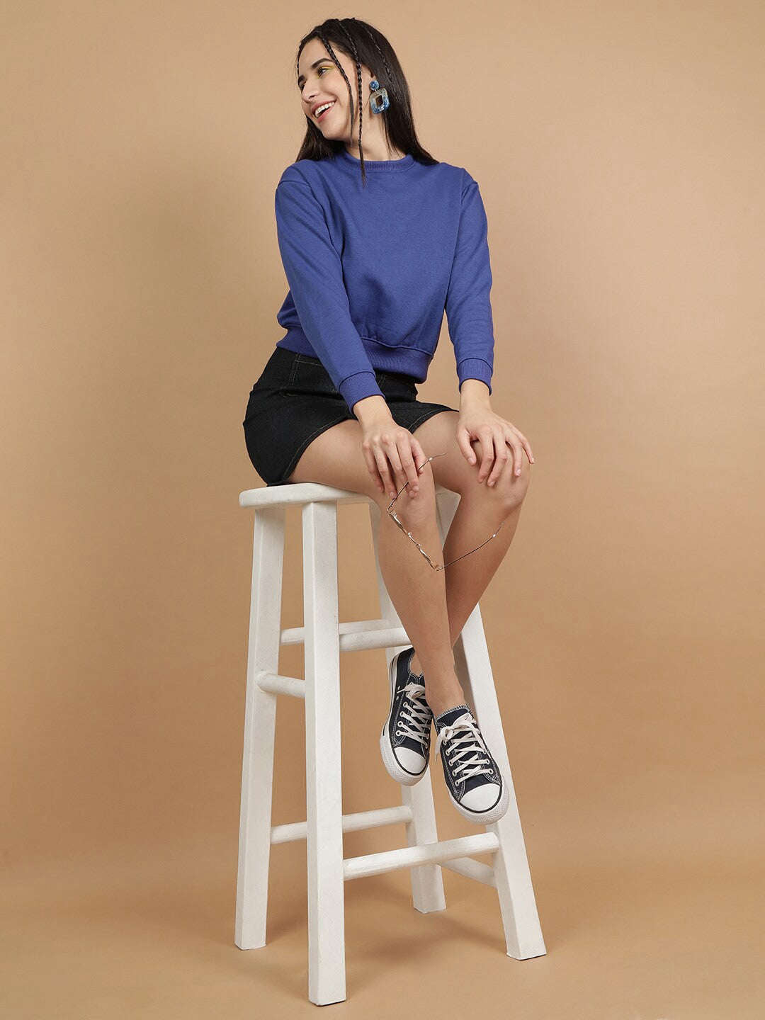 Women's Solid Regular Fit Sweatshirt