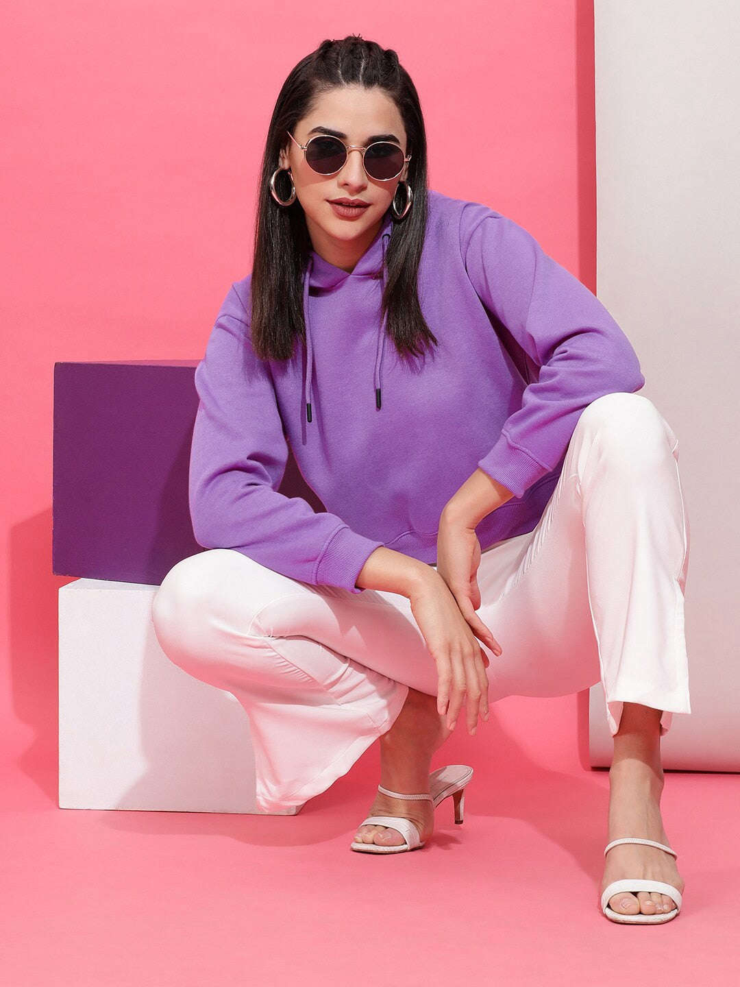 Women's Solid Regular Fit Sweatshirt