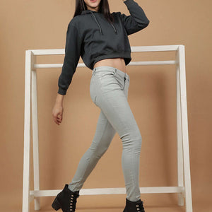 Women's Solid Regular Fit Sweatshirt