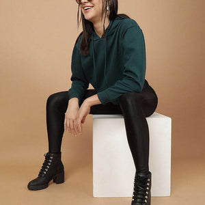 Women's Solid Regular Fit Sweatshirt