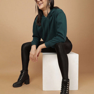 Women's Solid Regular Fit Sweatshirt