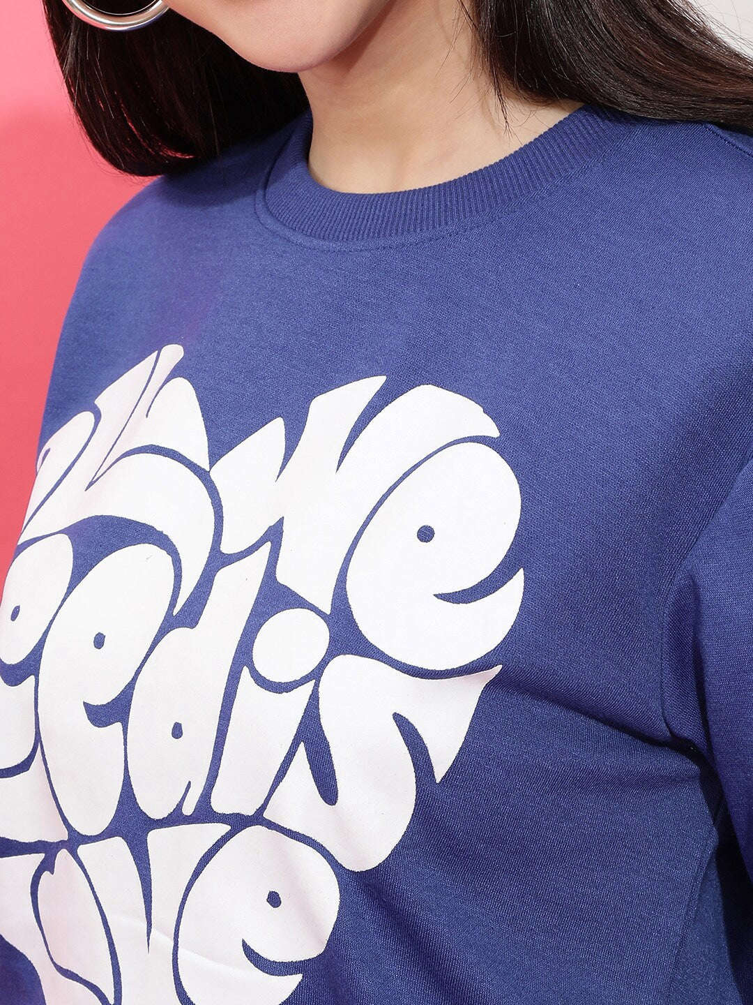 Women's Solid Regular Fit Sweatshirt