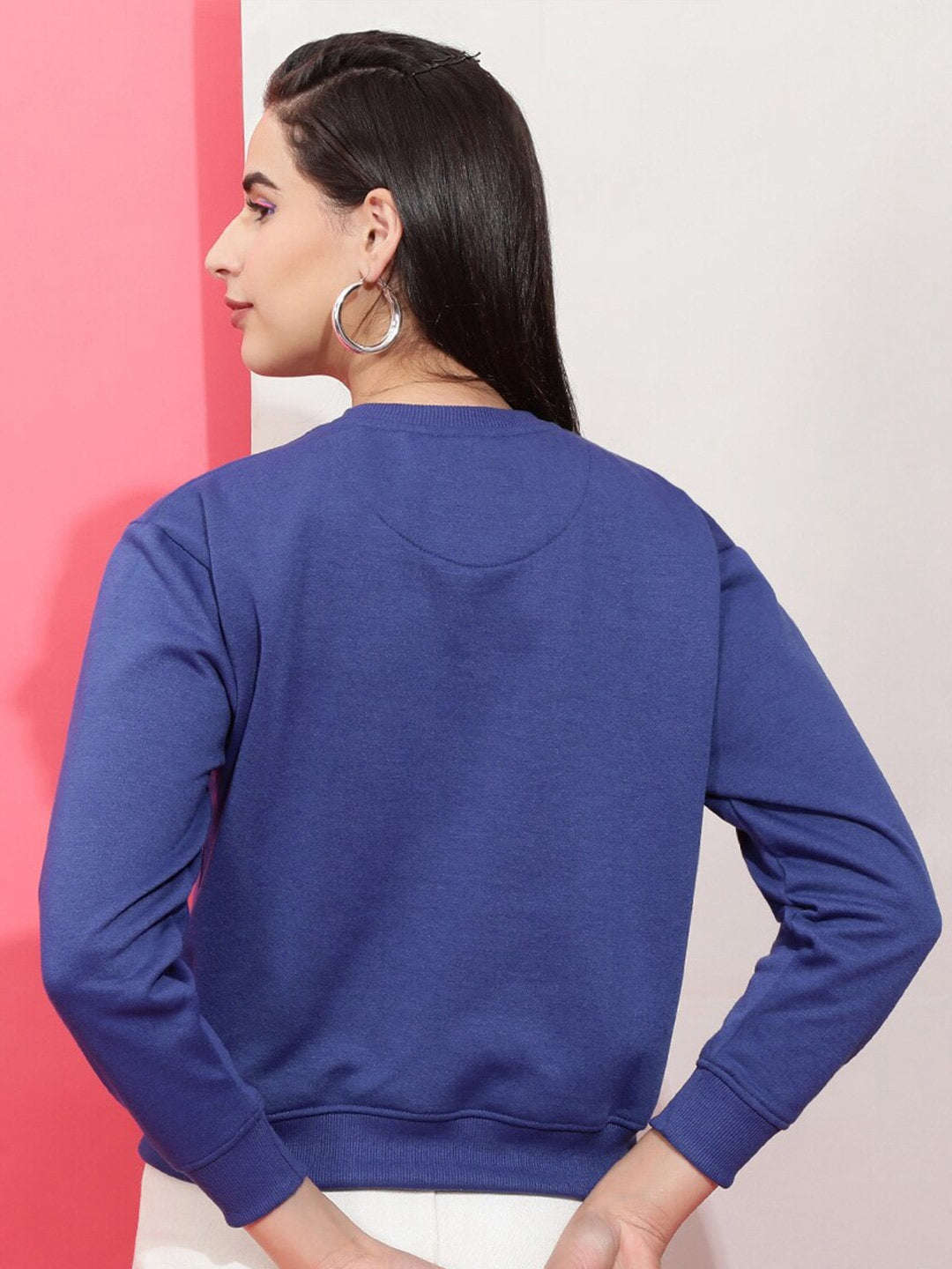 Women's Solid Regular Fit Sweatshirt