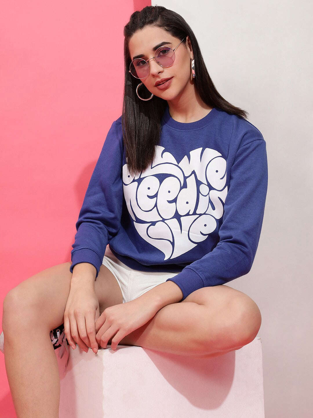 Women's Solid Regular Fit Sweatshirt