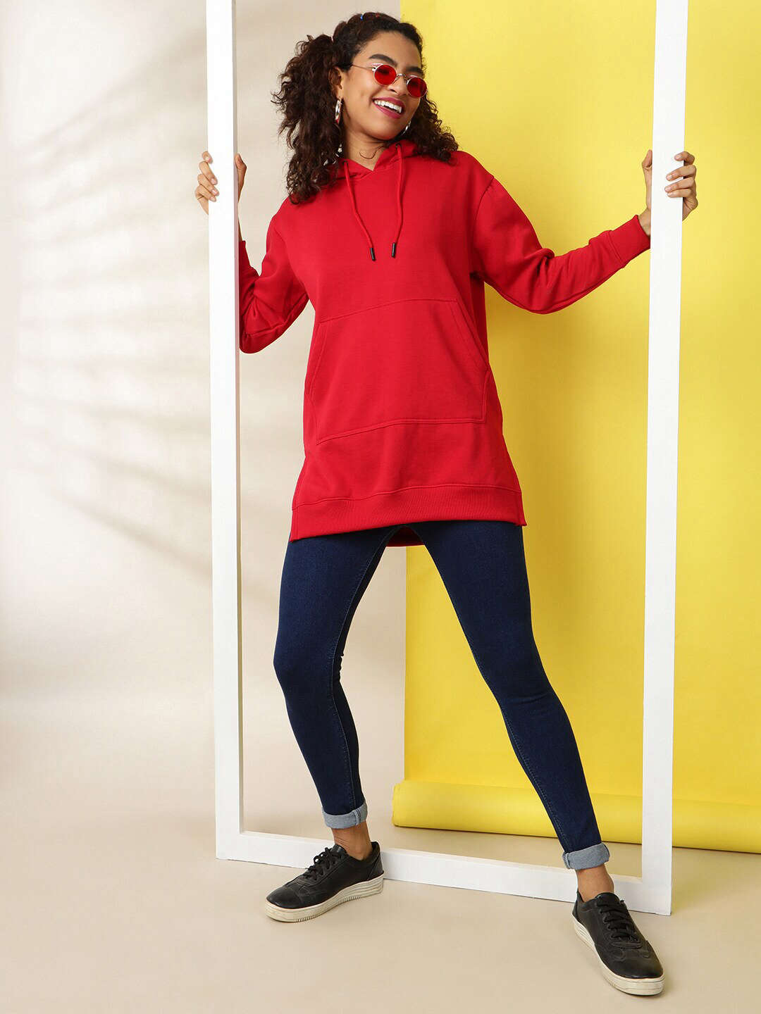 Women's Solid Regular Fit Sweatshirt