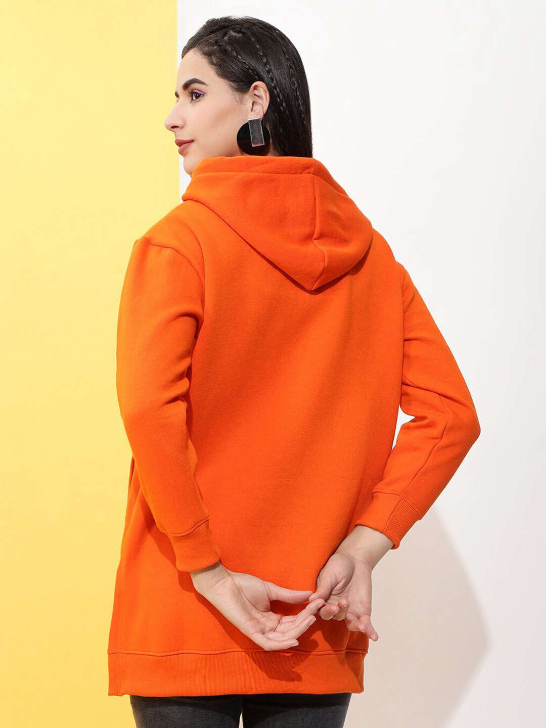 Women's Solid Regular Fit Sweatshirt