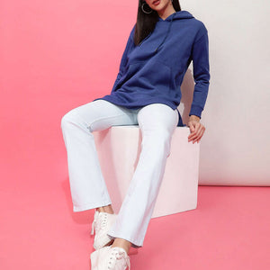 Women's Solid Regular Fit Sweatshirt