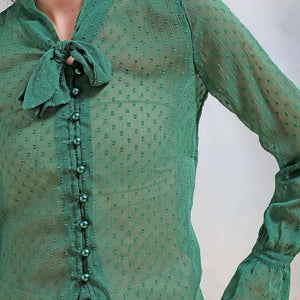Women Solid Top