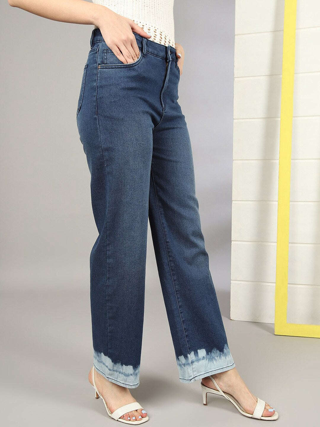 Women Wide Leg Jeans With Tie N Dye Detail