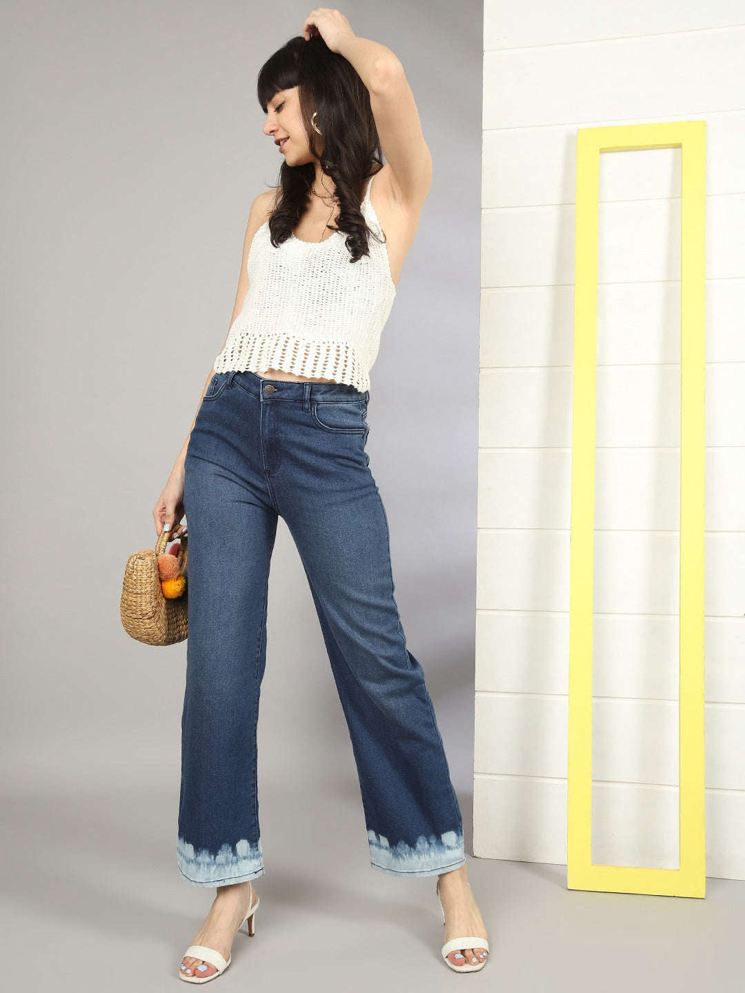 Women Wide Leg Jeans With Tie N Dye Detail