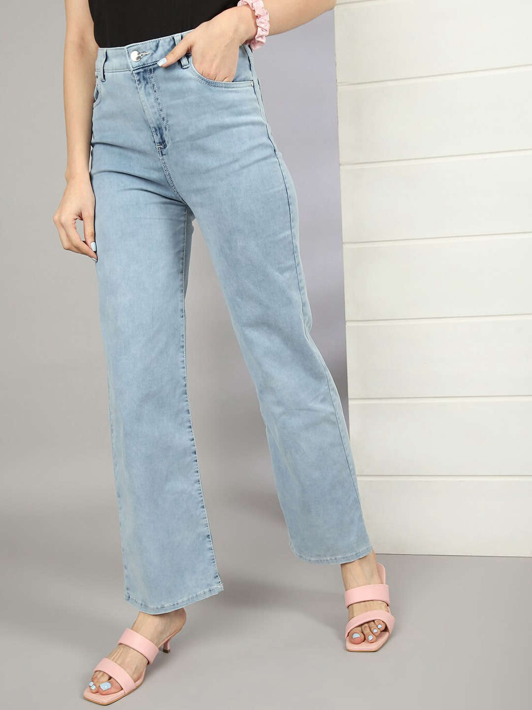 Women Wide Leg Jeans With Tie N Dye Detail