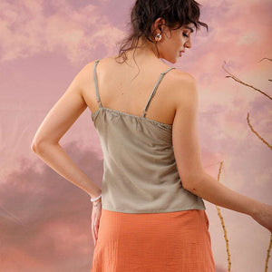 Women Solid Top