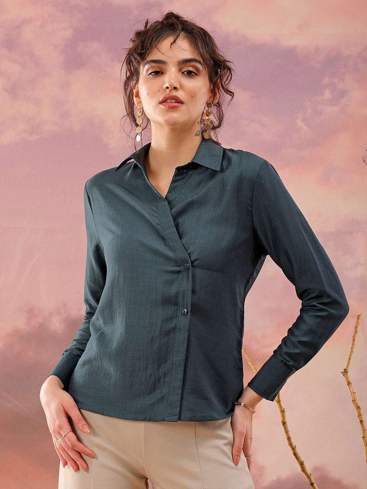 Women Solid Top