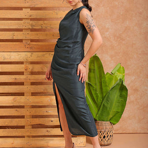 Women's Green A line Solid Partywear Draped Dress