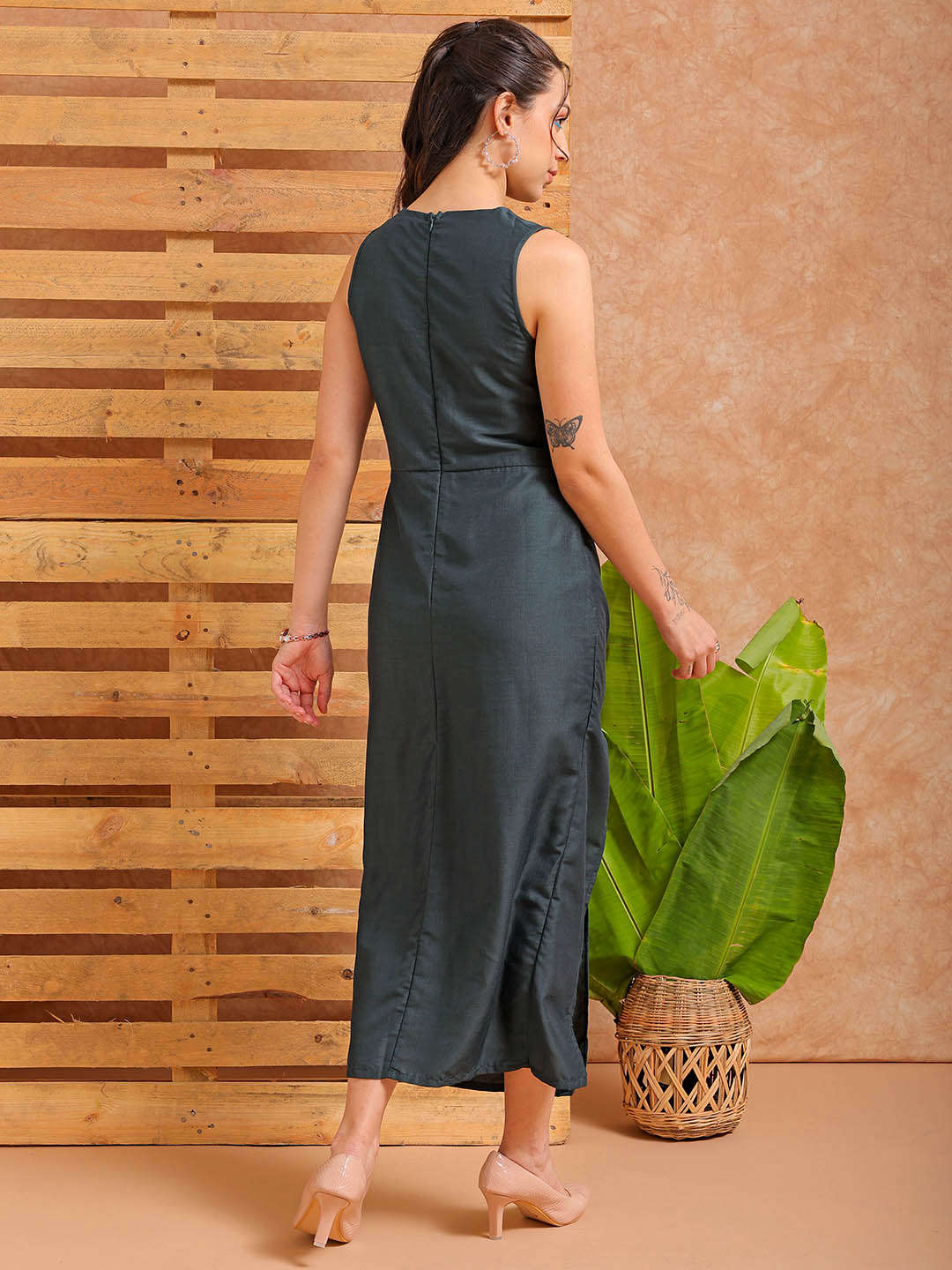 Women's Green A line Solid Partywear Draped Dress