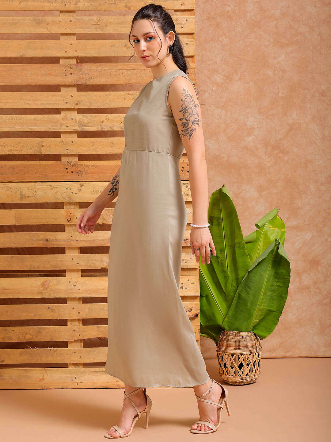 Women's Grey A line Solid Partywear Cut Out Dress