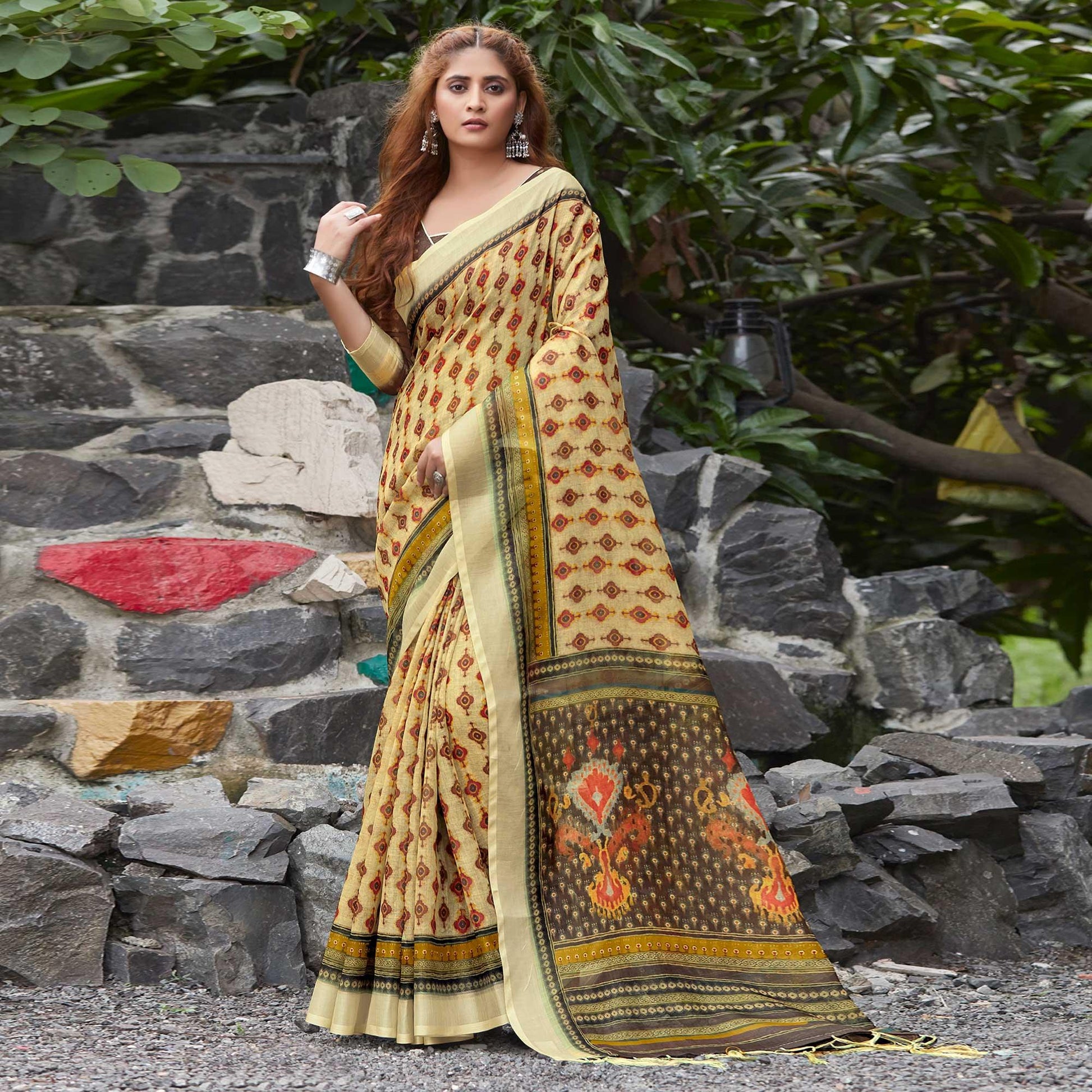 Cream Casual Wear Digital Printed Pure Linen Saree