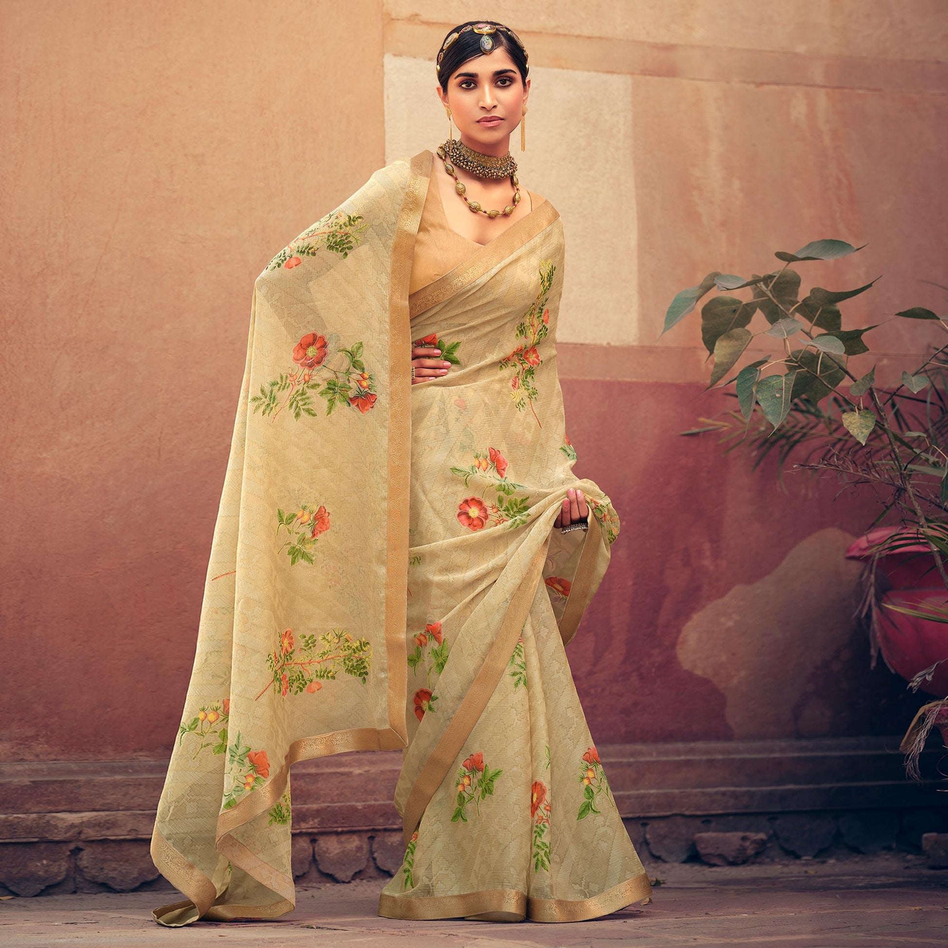 Cream Casual Wear Floral Printed Chiffon Saree With Fancy Lace