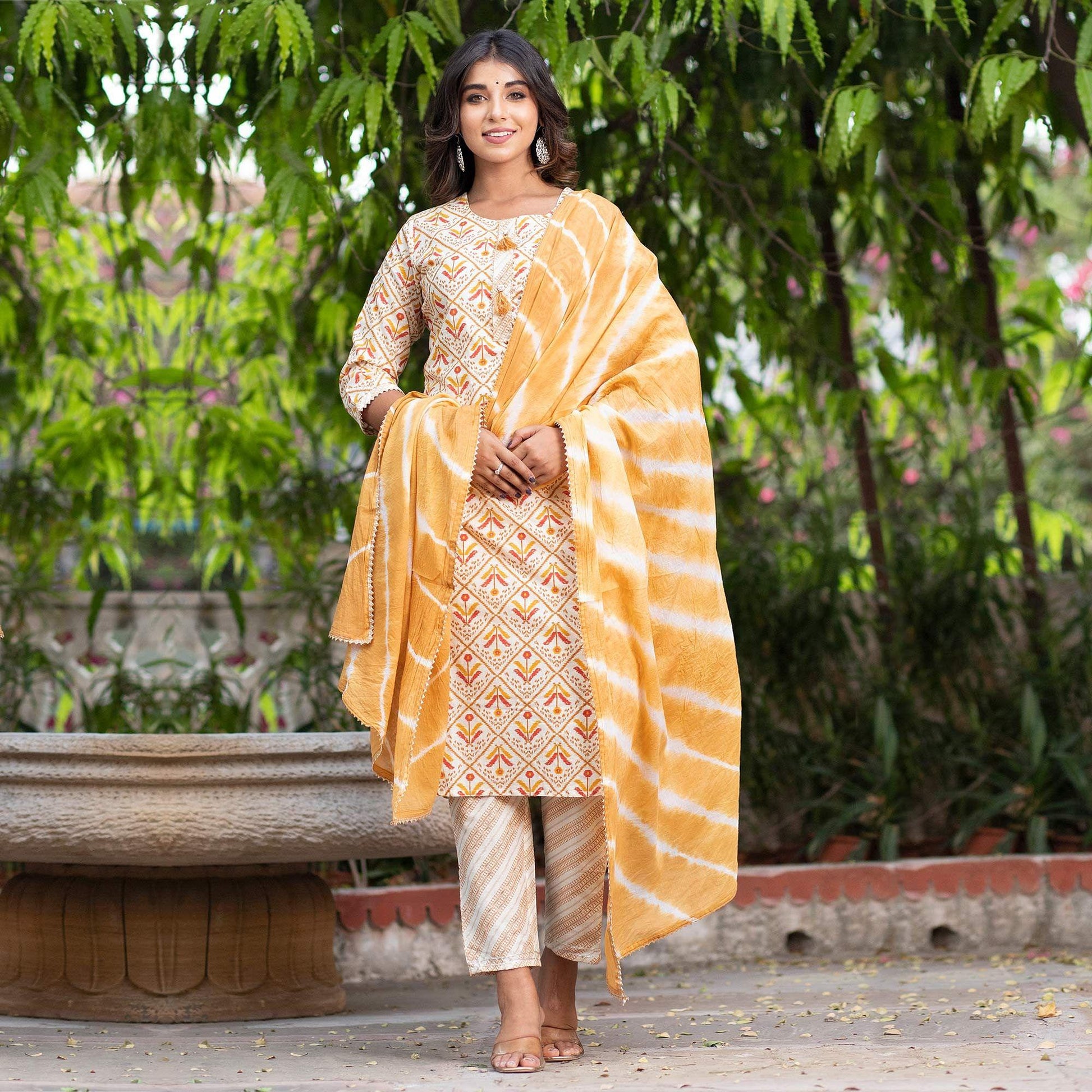 Cream Floral Printed Pure Cotton Kurti Pant Set With Dupatta