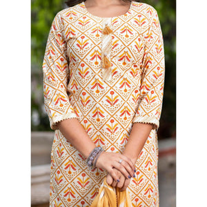 Cream Floral Printed Pure Cotton Kurti Pant Set With Dupatta