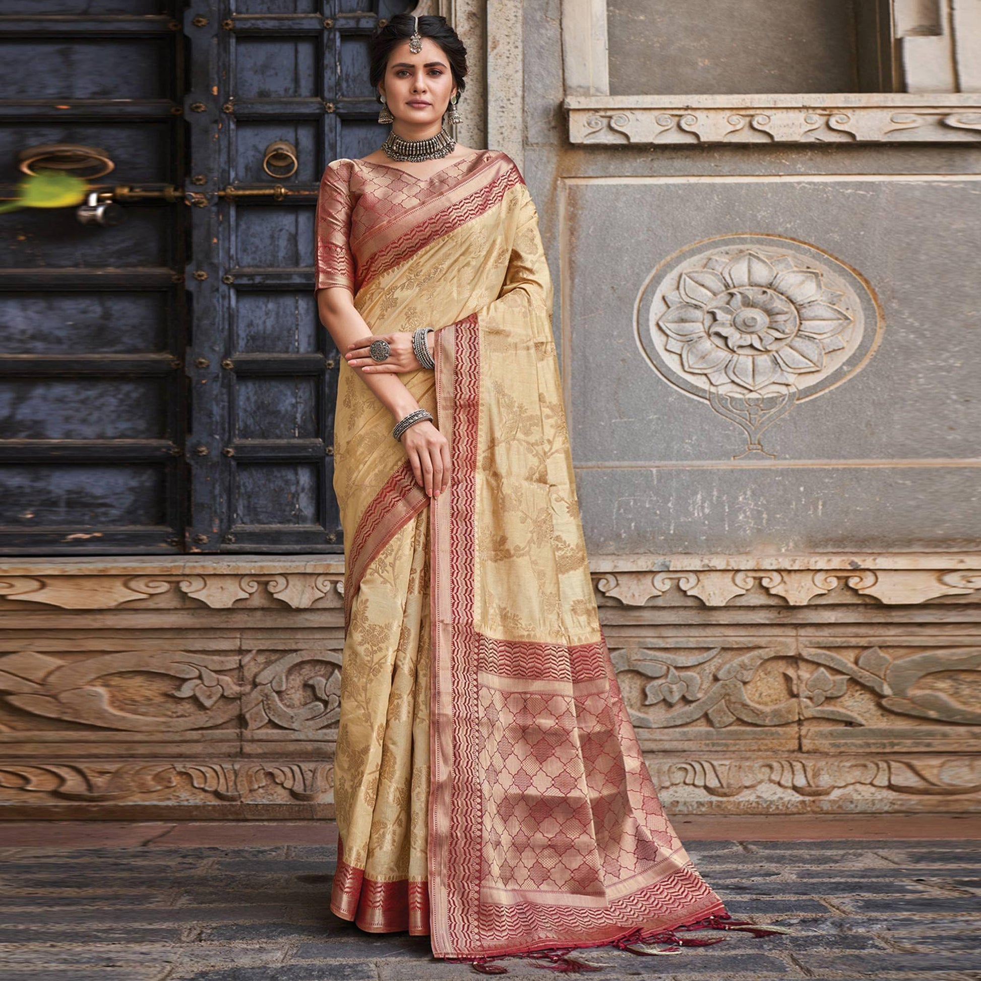 Cream Floral Woven Pure Silk Saree