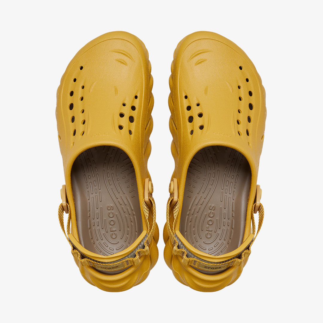 Crocs | ECHO CLOG  { DESERT GRASS