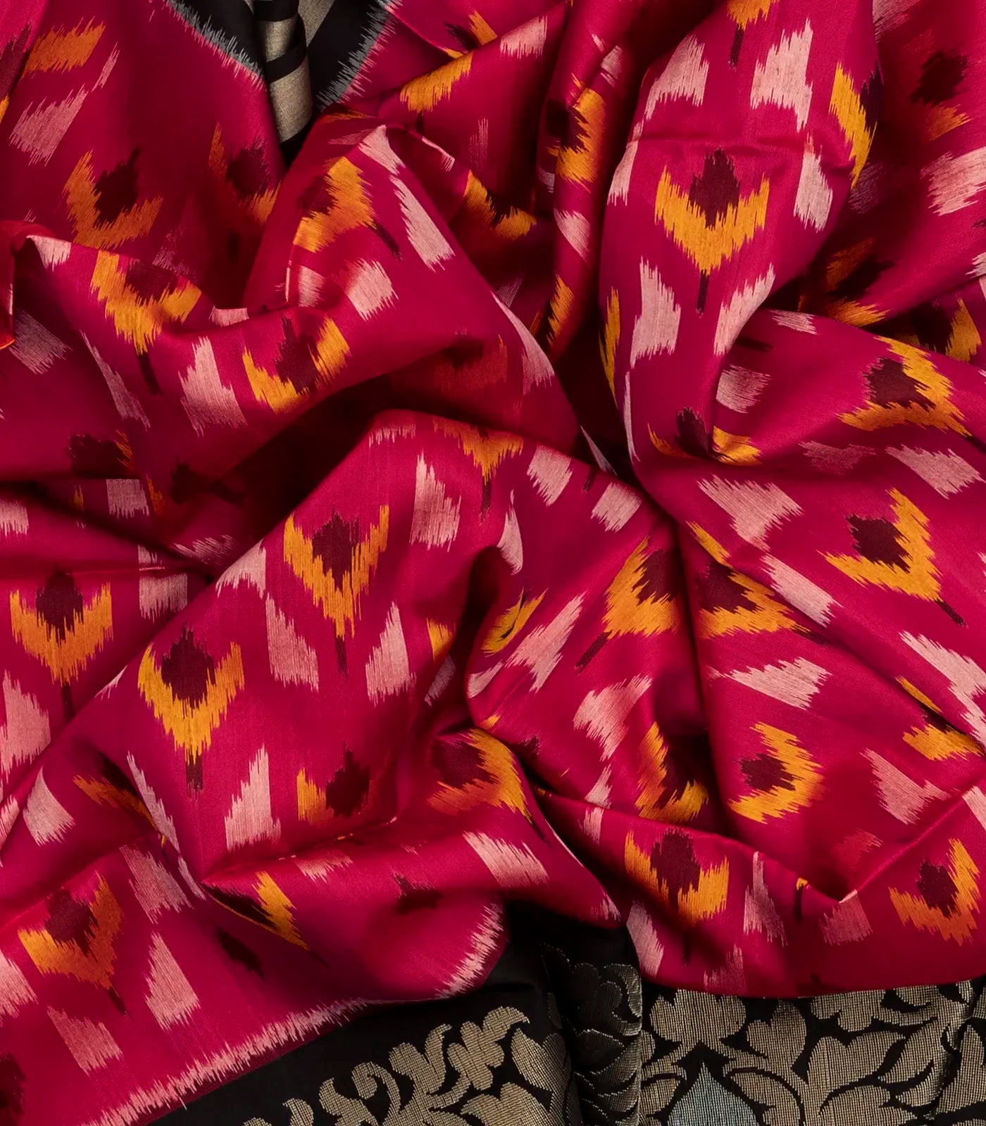Pink Handloom Soft Silk Saree With Tie & Dye Motifs