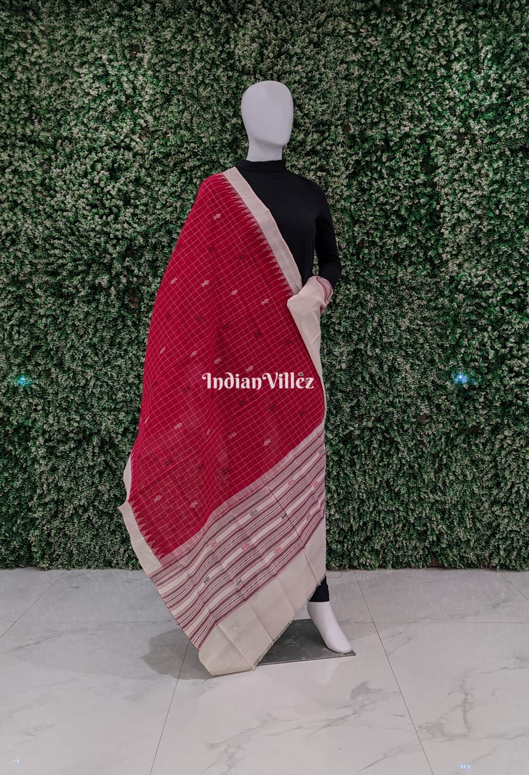 Red Fish Motif Odisha Ikat Sambalpuri Cotton Dupatta