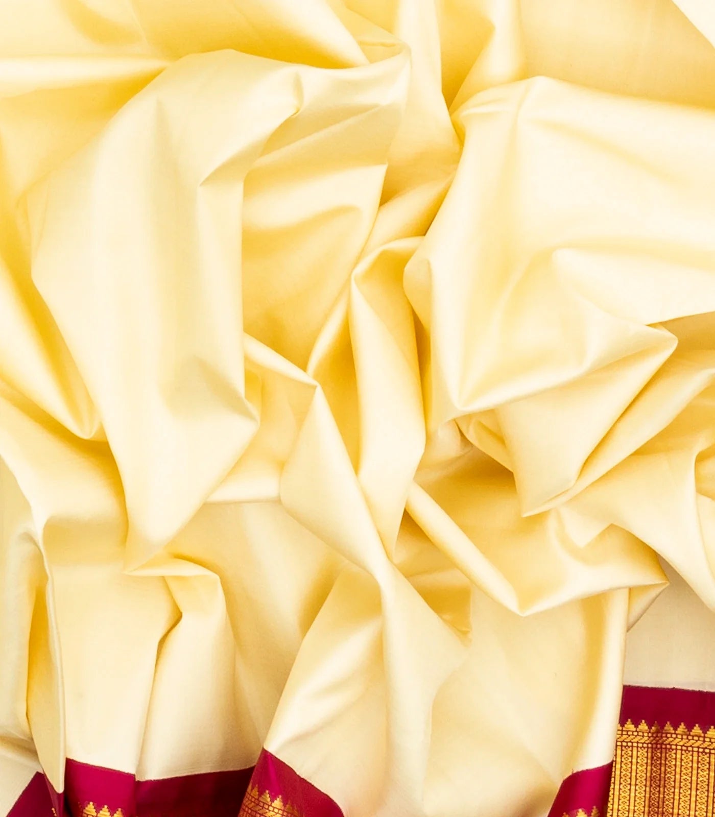 White Handloom Kanchipuram Korvai Silk Saree With Ganga Jamuna Border