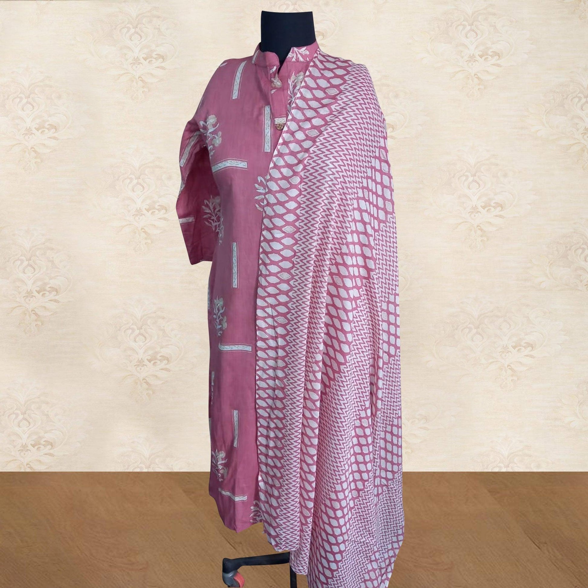 Dazzling Pink Colored Casual Wear Printed Pure Cotton Kurti With Dupatta