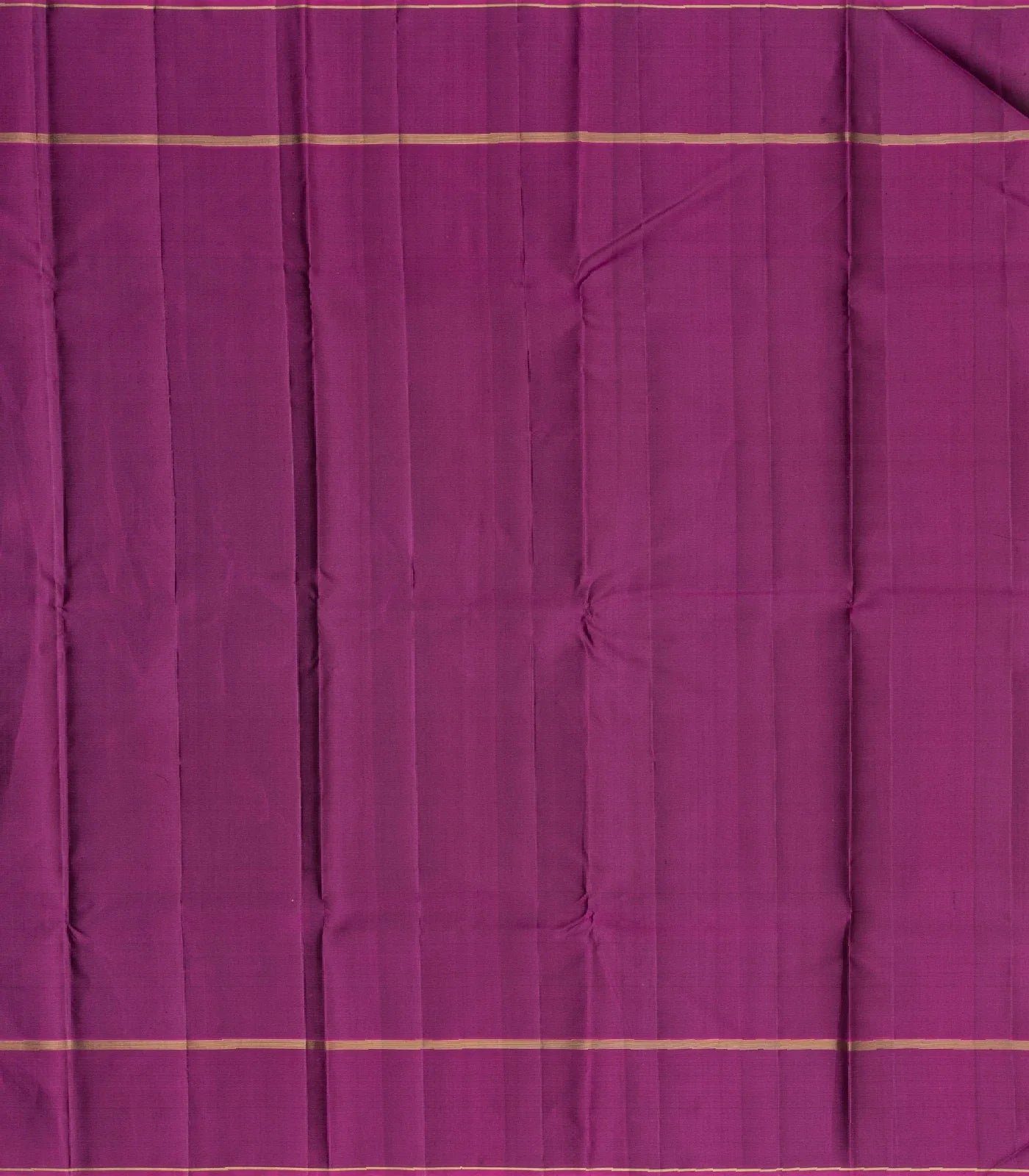 Bottle Green Handloom Kanchipuram Silk Saree With Dotted Stripes