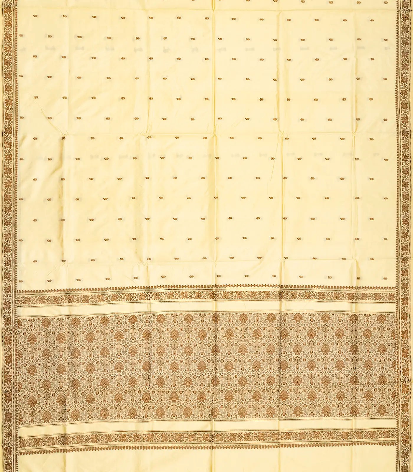 Cream Banarasi Silk Saree With Floral Motifs