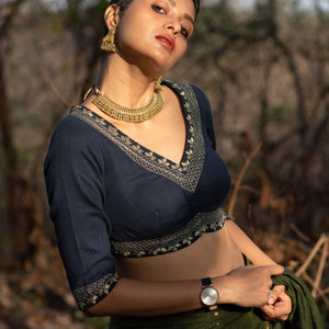 Deep blue Shona