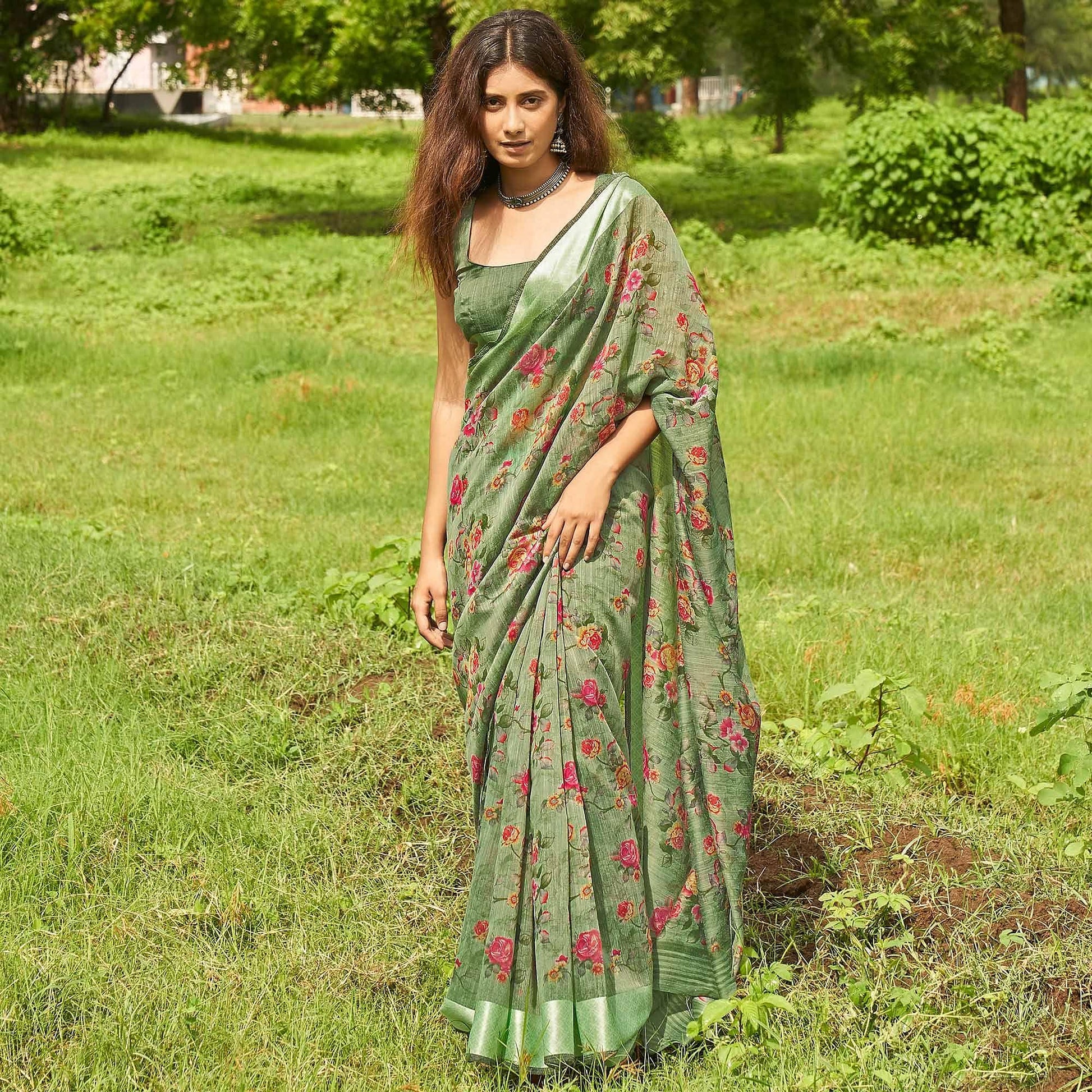 Delightful Green Colored Casual Wear Floral Printed Linen Cotton Saree