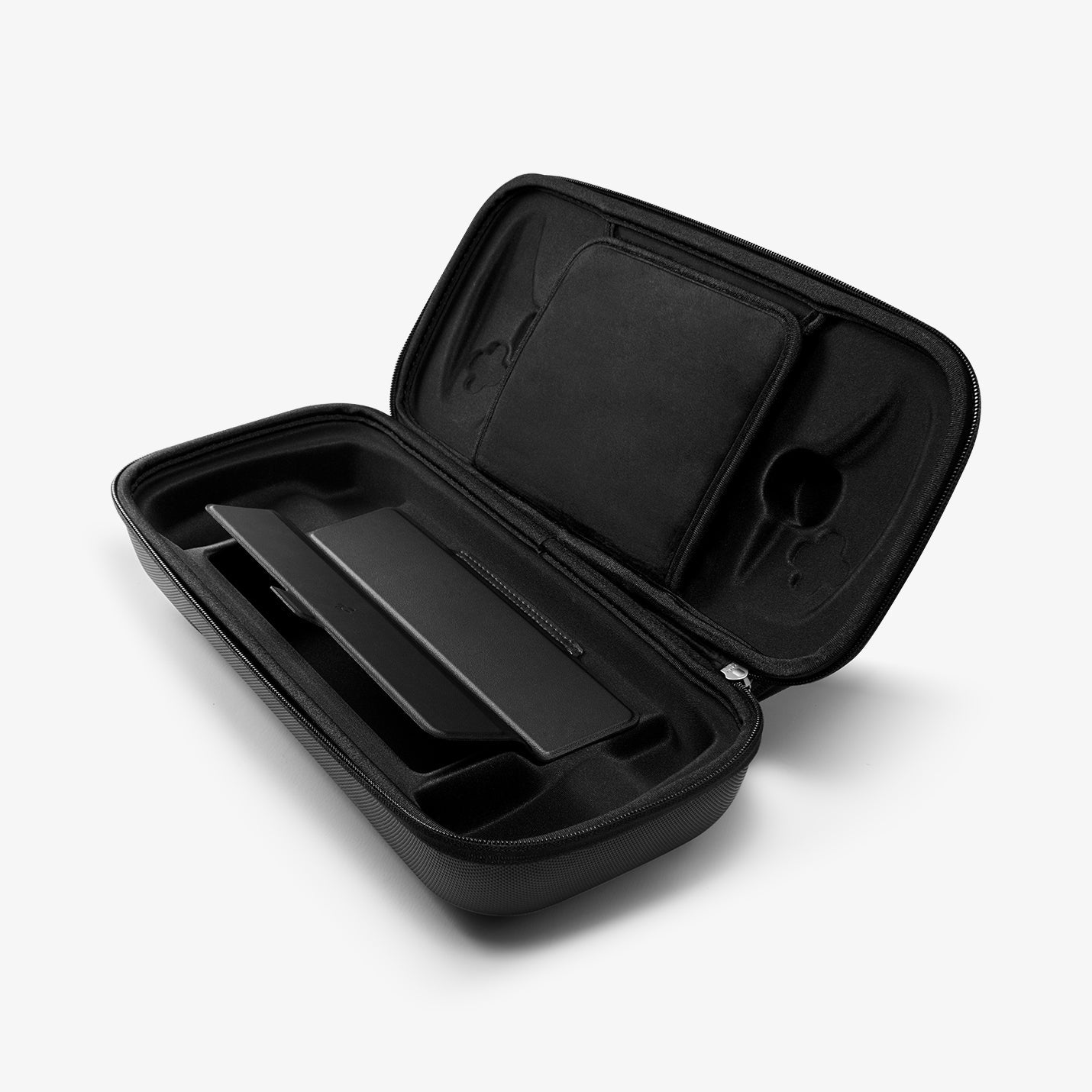 PlayStation Series -  Rugged Armor Pro Pouch