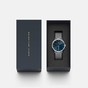 Classic Men Quartz Blue Dial Analog Stainless Steel Watch DW00100710K