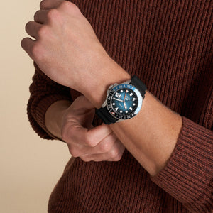 Fossil Blue Gmt Men GMT Black & Blue Dial Analog Silicone Watch FS6049