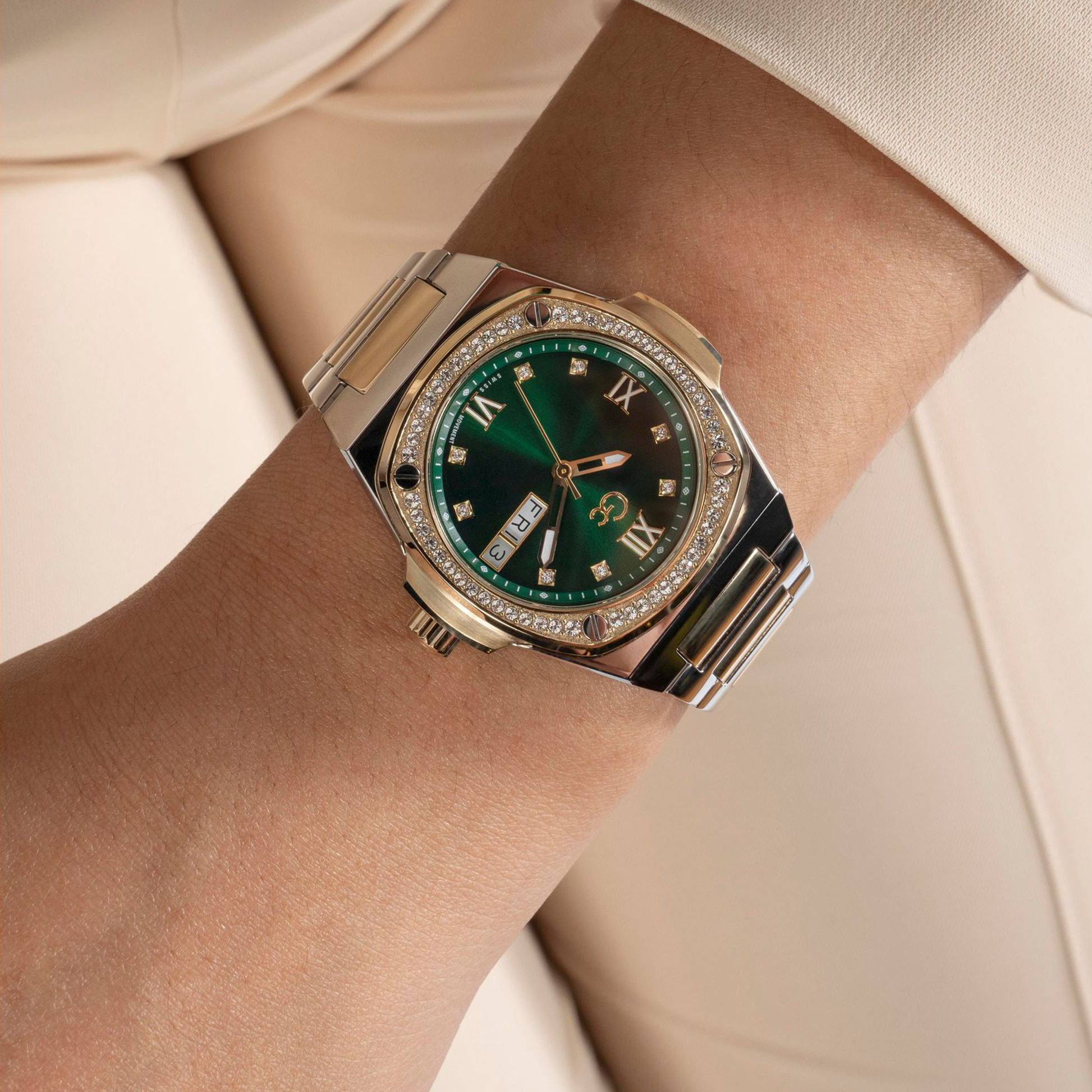 Coussin Shape Women Quartz Green Dial Analog Stainless Steel Watch Y98010L9MF