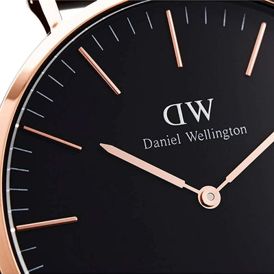Classic Men Quartz Black Dial Analog Leather Watch DW00100124K