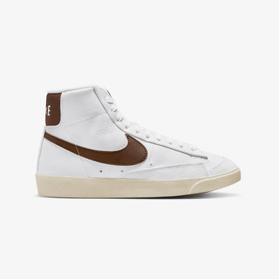Nike | BLAZER MID '77 NEXT NATURE { WHITE/CACAO WOW