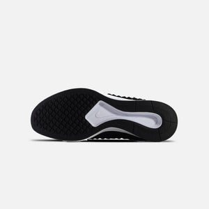 Nike | DUALTONE RACER BLACK