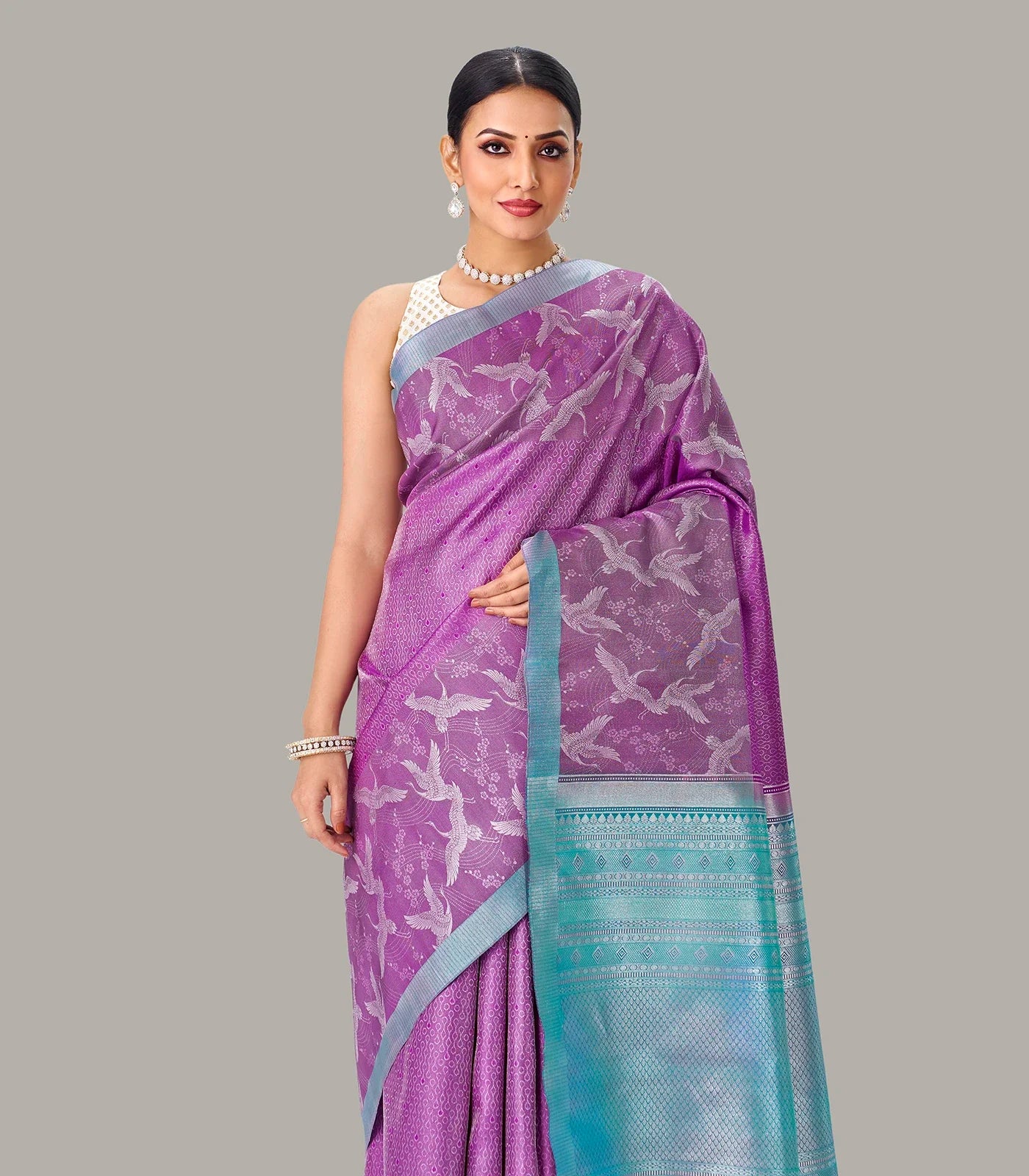 Lilac Handloom Kanchipuram Silk Saree With Bird Motifs