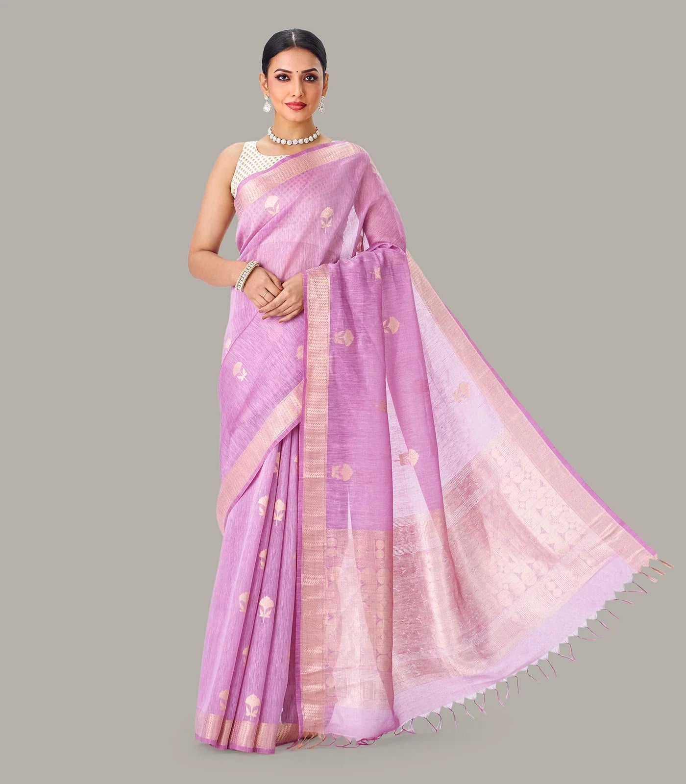 Lavender Handloom Linen Saree With Floral Buttas