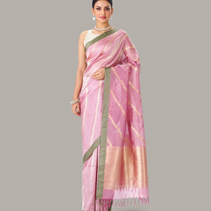 Baby Pink Handloom Banarasi Silk Saree With Diagonal Floral Motifs