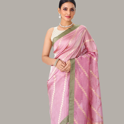 Baby Pink Handloom Banarasi Silk Saree With Diagonal Floral Motifs